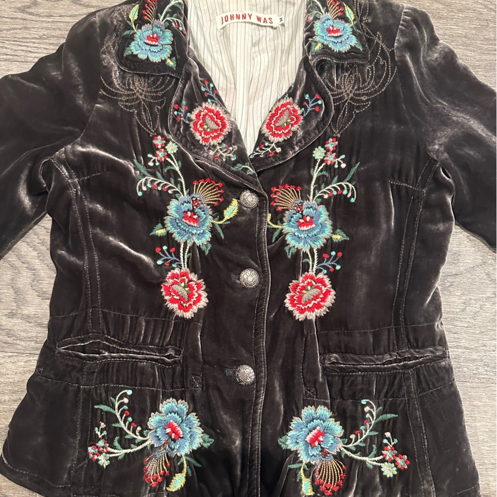 Johnny Was grey crushed velvet embroidered M jacket